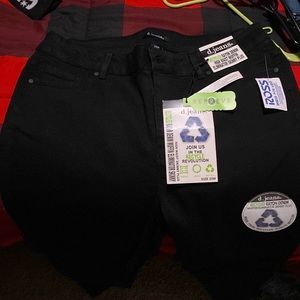 One black pair of jeans and 4 pair of torrid jeans